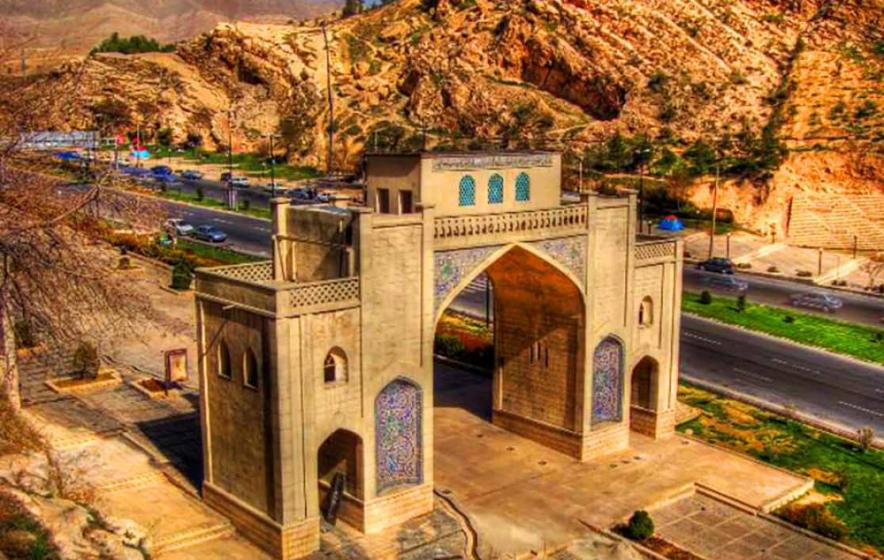 ۸ پیشنهاد ویژه برای شیرازگردی که باید بدانید 