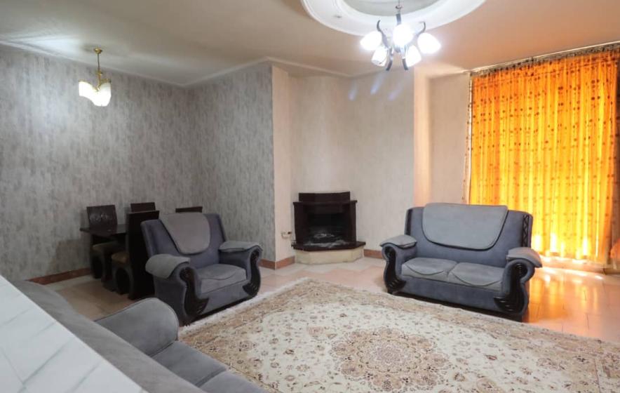 واحد دو خوابه واقع در خیابان دانش آموز 1