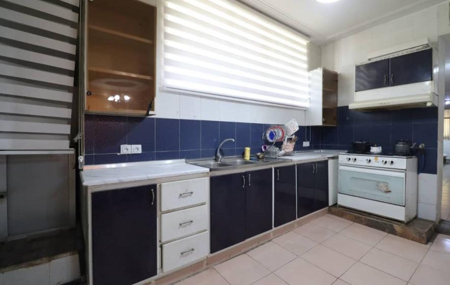 واحد دو خوابه واقع در خیابان دانش آموز 3